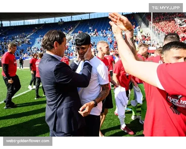 斯图加特3-1力克科隆，德米罗维奇双响巩固欧冠区席位